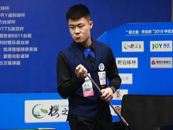 据接近球员 据接近球员