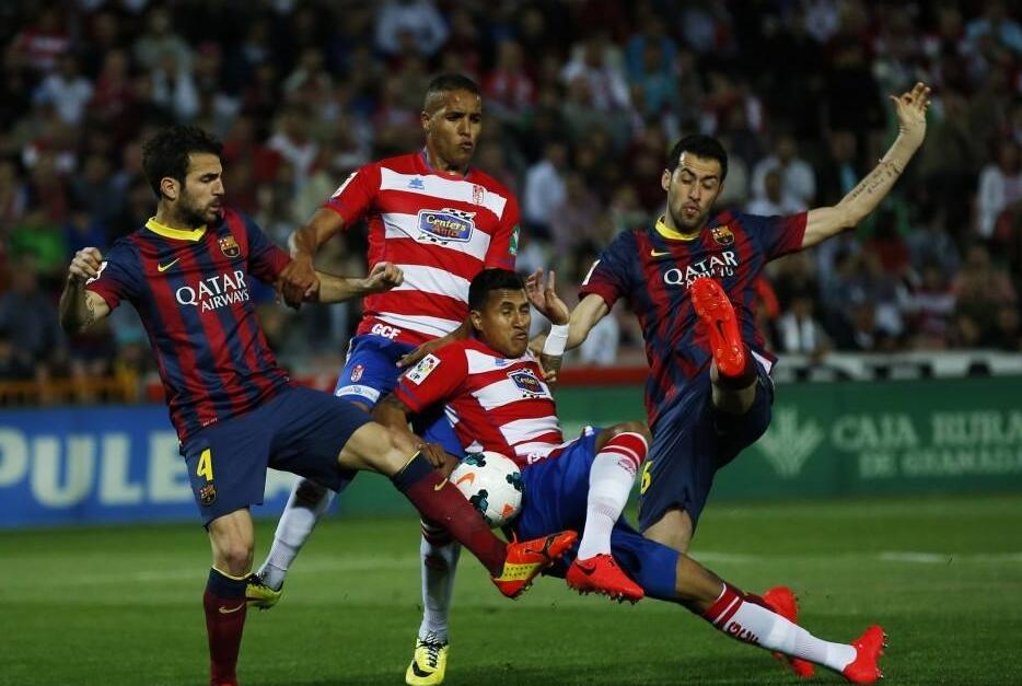 的青少年足 的青少年足