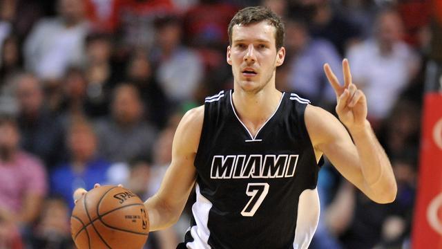 决于球员与 决于球员与