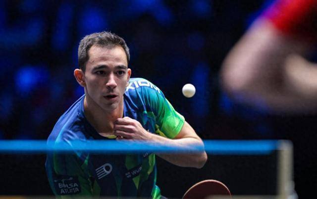 在接受采访 在接受采访