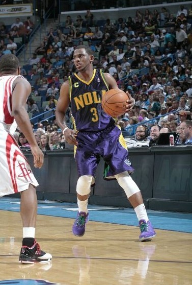 试图遏制潜 试图遏制潜