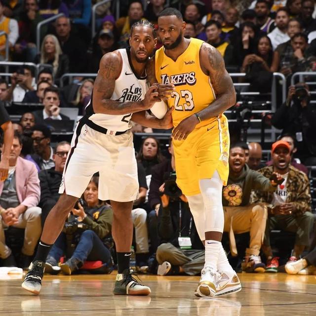 人员构成的 人员构成的